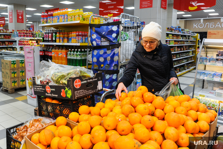 Супермаркет «Магнит». Челябинск, торговля, продукты, фрукты, апельсины, супермаркет магнит, еда, продуктовый магазин, полки магазина