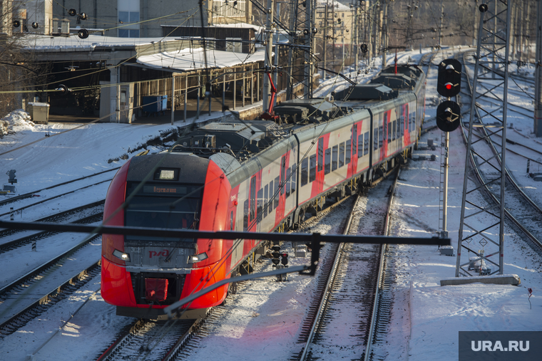 Железнодорожная станция Пермь-2., ласточка, электричка ласточка, электричка зимой