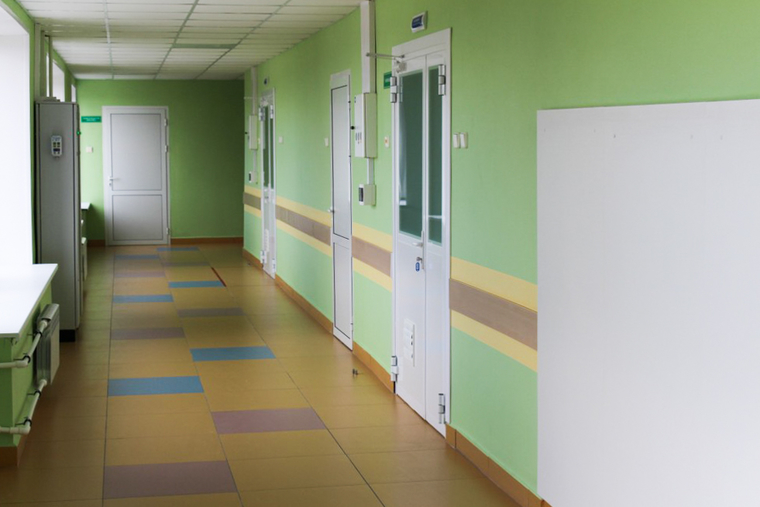 ГКБ 6. Челябинск., больничный коридор, гкб6