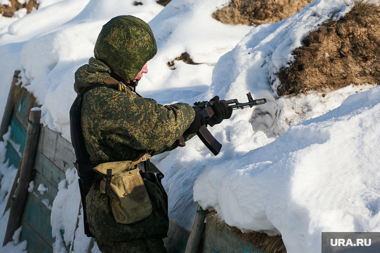 Полигон ТВВИКУ. Тюмень, автомат, оружие, стрельба, окоп, военный полигон, солдат, штурмовик, сво, специальная военная операция, военный