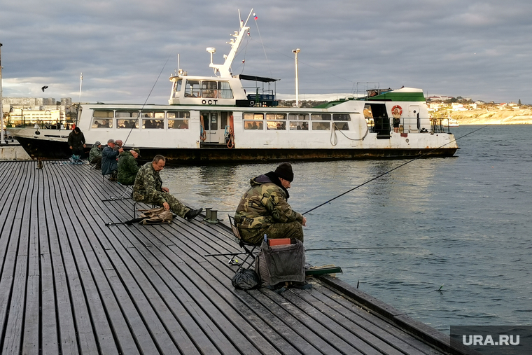 Виды Крыма. Крым, море, крым, причал, рыбак, корабль, отдых, судно, рыбалка, пирс, отпуск, юг, туризм