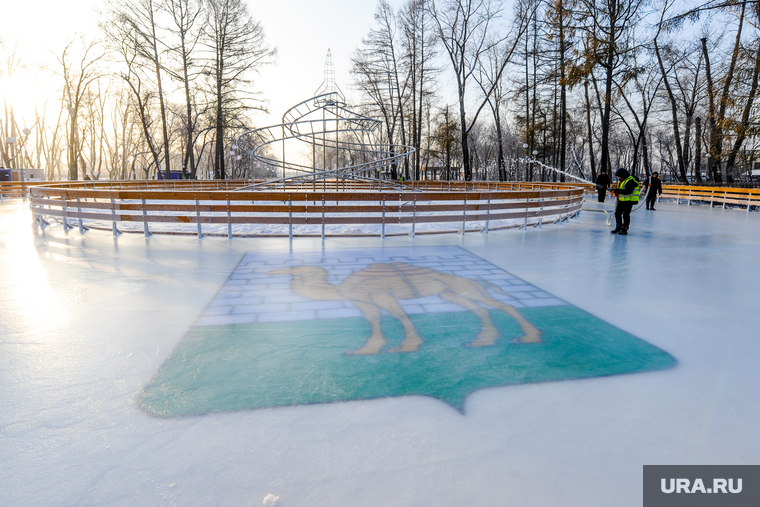 Новый каток в парке Терешковой. Челябинск, каток, парк терешковой, герб челябинска, заливка льда