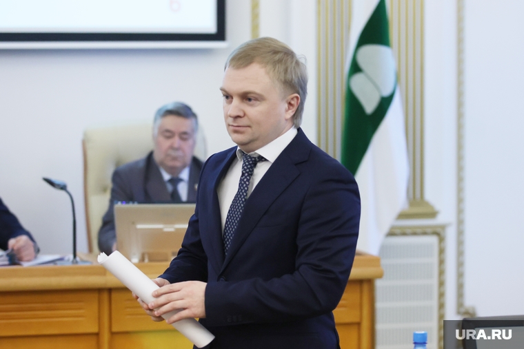 Заседание областной думы. Курган, гаврин сергей