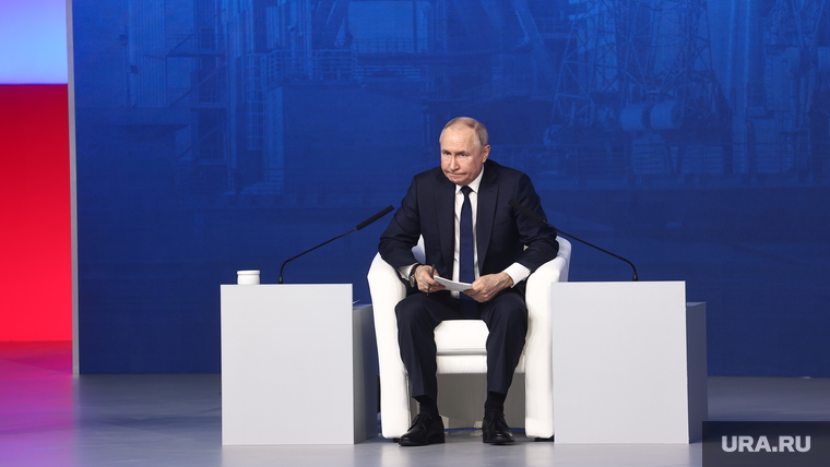 Владимир Путин провел встречу с доверенными лицами. Москва