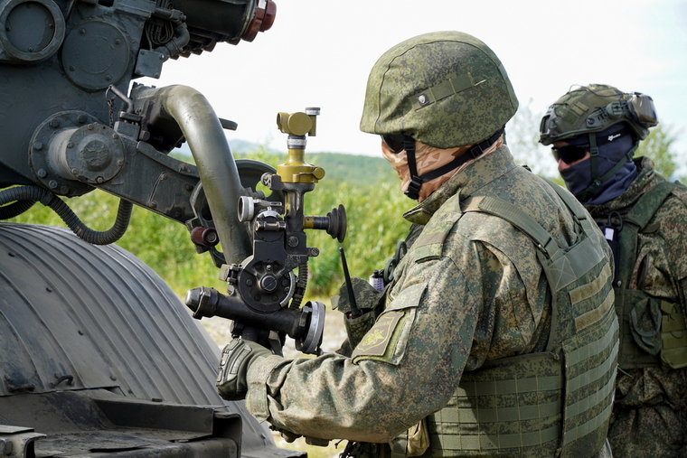 Вооруженные силы РФ. stock, град, рсзо, военный, наводчик, stock