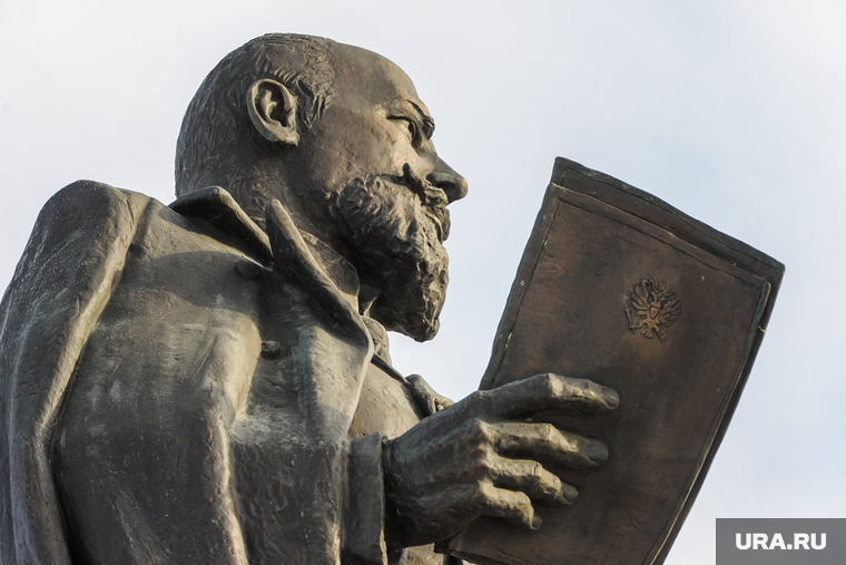Памятник Петру Столыпину. Челябинск, памятник столыпину, столыпин петр, скульптура столыпина