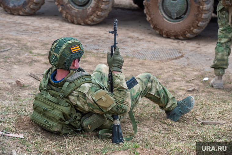 Военная подготовка к службе в зоне СВО. Центр Стрелец.Пермь, автомат калашникова, оружие, стрелки, спецназ, чвк, сво, армия россии, штурмовики
