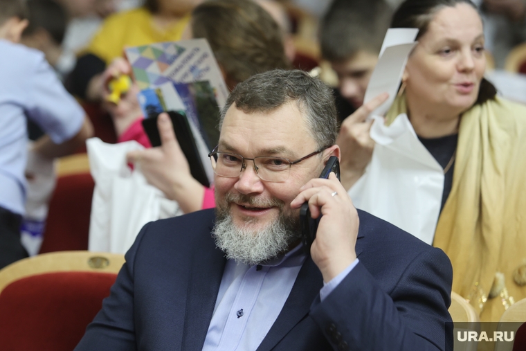 Депутат и бизнесмен Александр Черняк пришел на день рождения Курганской области