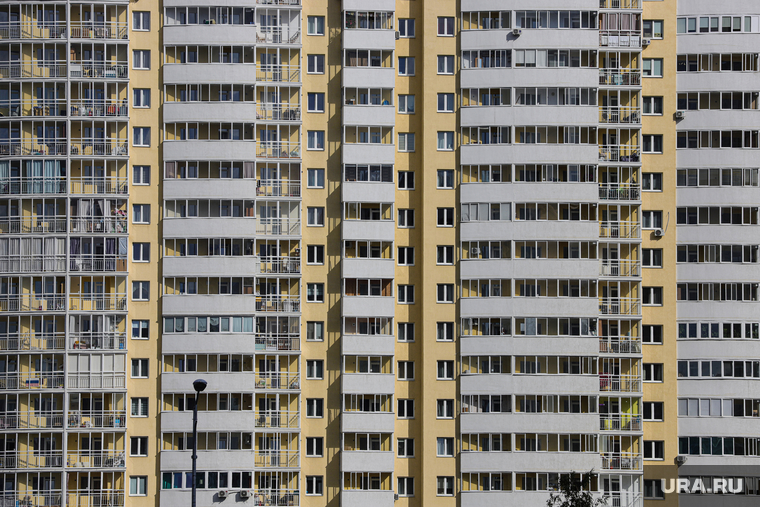 Новостройки. Екатеринбург, многоэтажка, балконы, окна, недвижимость, ипотека, жилье, новостройка