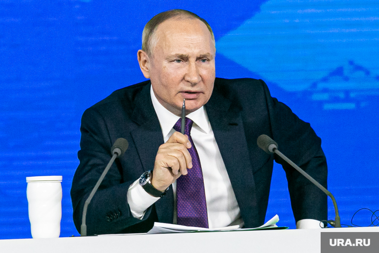 Семнадцатая ежегодная пресс-конференция президента РФ. Москва, портрет, путин владимир, топ