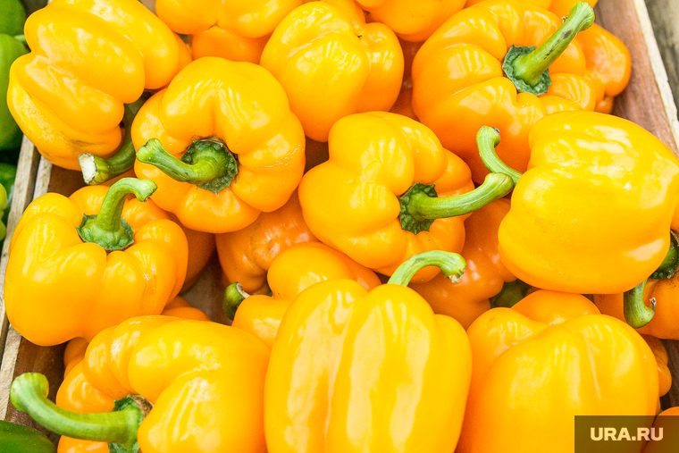 Продукты, овощи и фрукты. Тюмень, овощи, торговля, болгарский перец, сладкий перец