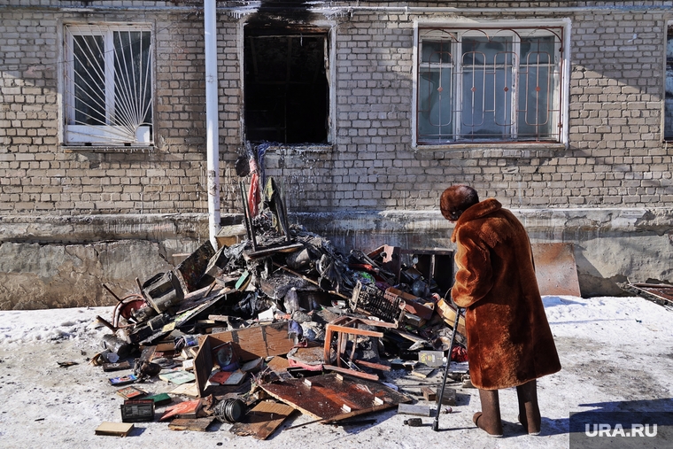 Последствия пожара в доме 7 по улице Краснодонская. Курган, последствия пожара, улица краснодонская 7