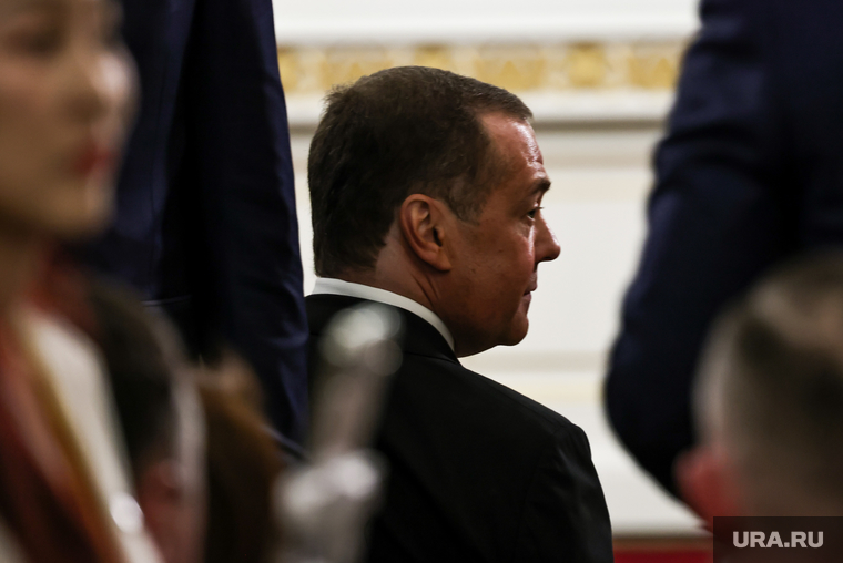 Президент России Владимир Путин и председатель КНР Си Цзинь Пин на встрече во время совместного заявления в Кремле. Москва, медведев дмитрий, топ