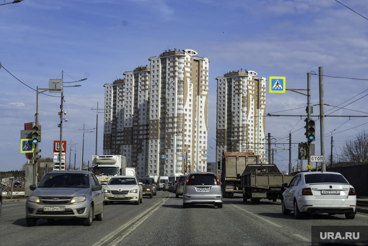 Повседневная жизнь. Пермь, многоэтажки, шоссе космонавтов