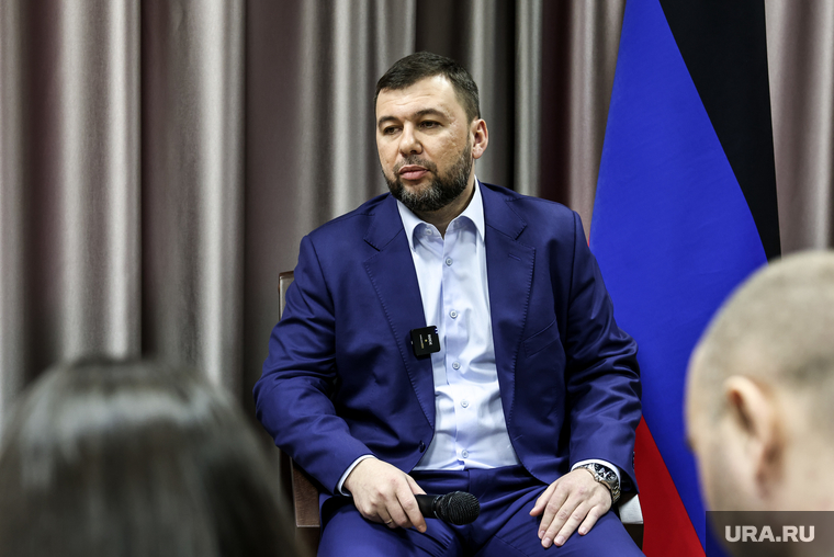 Денис Пушилин на встрече с журналистами в посольстве ДНР. Москва, пушилин денис