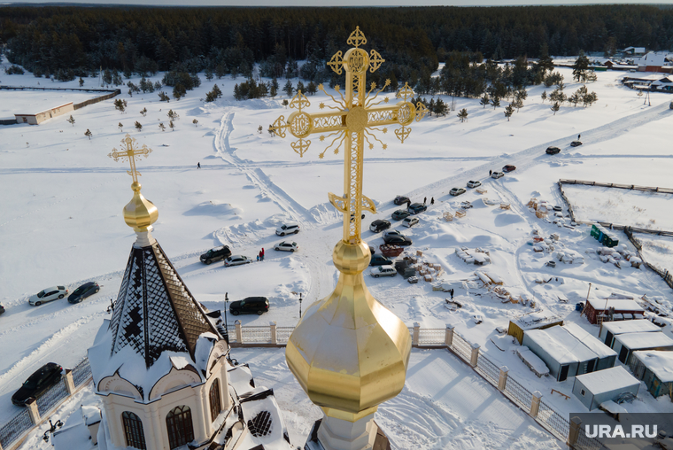Освящение храма Архангела Михаила в селе Новоипатово. Свердловская область, православный крест, вера, храм архангела михаила, религия, православие, село новоипатово
