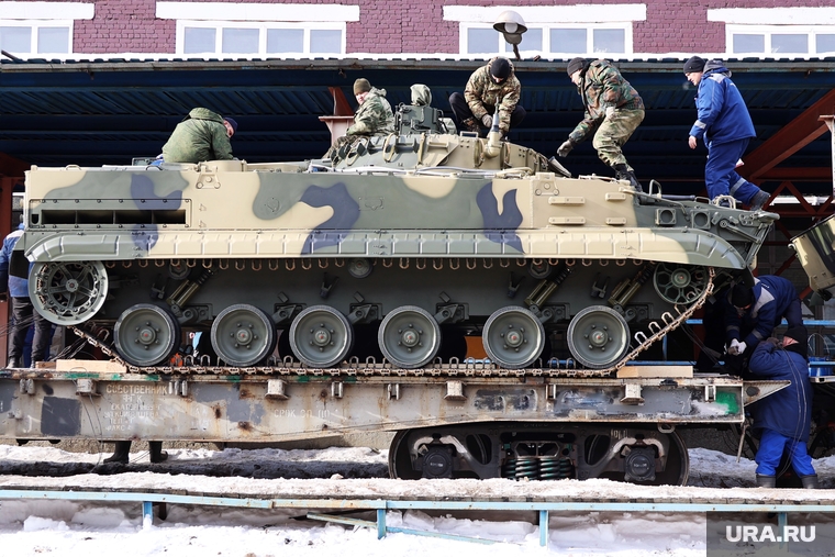 Военную технику с КурганмашзаводаW на фронт отправляют ежемесячно