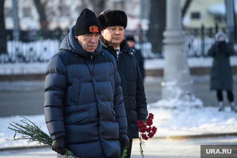 Возложение цветов к памятнику Георгию Жукову. Екатеринбург, салихов азат, куйвашев евгений