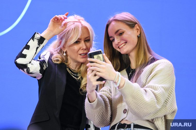 Екатерина Мизулина на встрече с екатеринбургскими студентами. Екатеринбург, мизулина екатерина