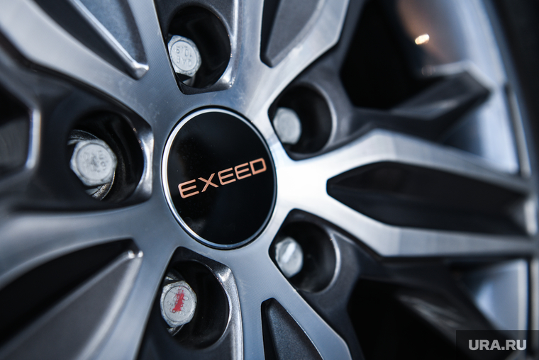 Автосалон EXEED. Екатеринбург, колесный диск, китайский автомобиль, exeed, эксид, кроссовер