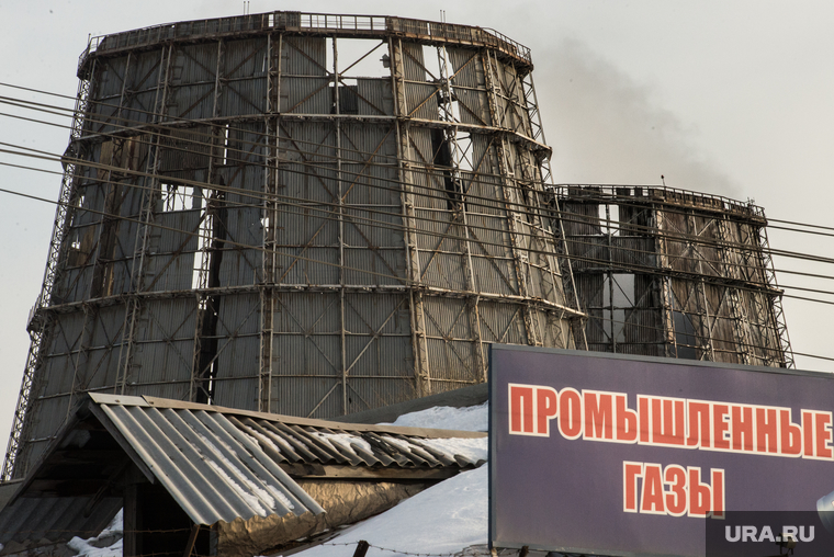 Заседание в Дзержинском райсуде по УВЗ. Нижний Тагил, промышленность, градирня, выбросы, промышленные газы, экология