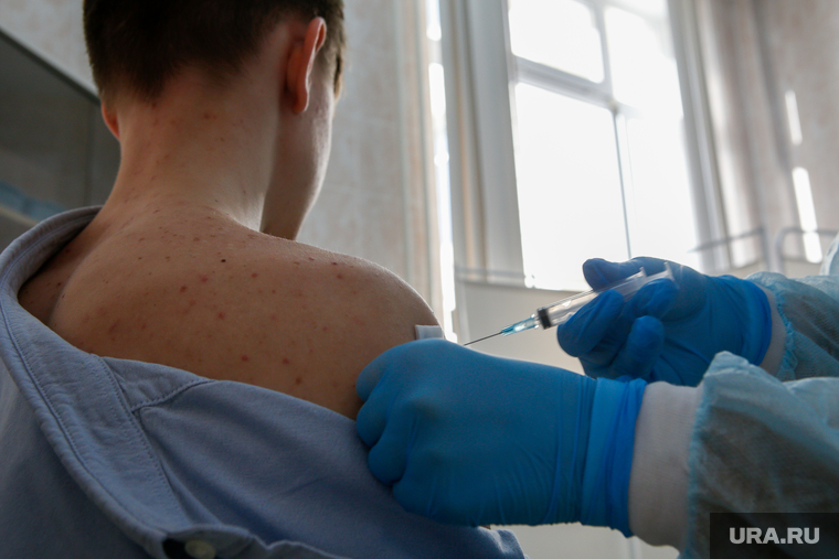 Вакцинация старшеклассников а лицее N 88. Екатеринбург
, укол, covid, вакцина для детей COVID-19, Гам-Ковид-Вак-М, вакцинация детей от covid-19