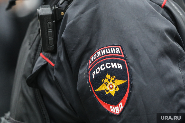 Митинг в поддержку оппозиции на Пушкинской площади. Москва, мвд, шеврон, митинг, полиция, полицейский, шеврон мвд, шеврон полиция