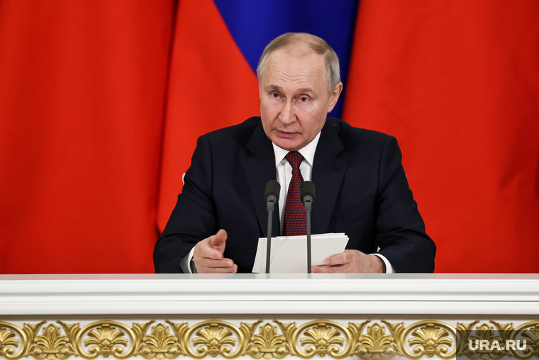 Президент России Владимир Путин и председатель КНР Си Цзинь Пин на встрече во время совместного заявления в Кремле. Москва, путин владимир, топ