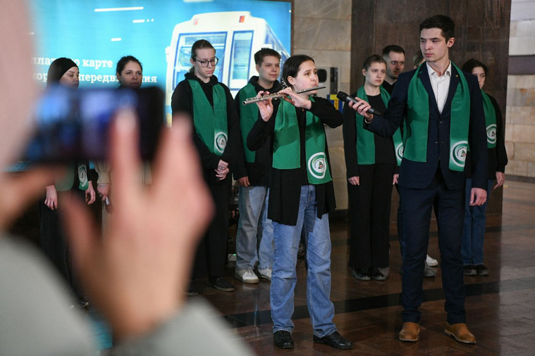 Акция «Журавли» прошла вечером 25 марта