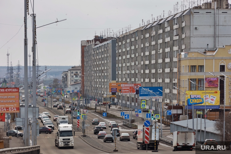 Частичное перекрытие движения на мосту по ул Бурова Петрова. Курган , сужение полос, мост бурова петрова, перекрытие полосы