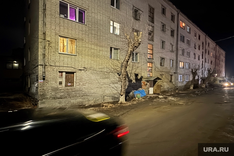 Аварийный дом на улице Красномаячная 62 а. Курган, аварийный дом, улица красномаячная 62а