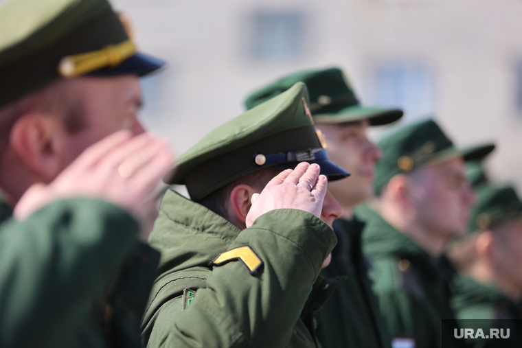 Призывной пункт. Курган, армия, призывники, отправка в армию, приветствие, честь, военная форма, призыв в армию