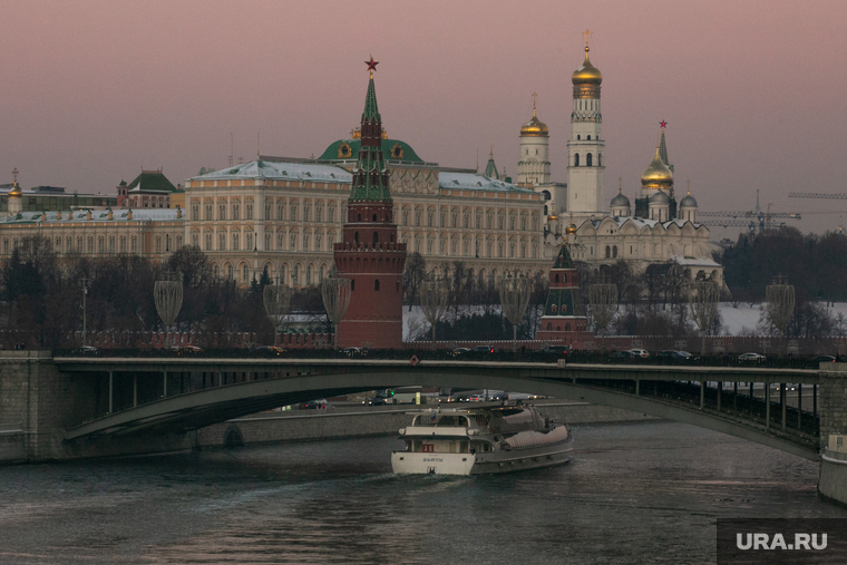 Виды Кремля с Патриаршего моста. Москва, вечерний город, город москва, кремль, большой каменный мост, москва-река