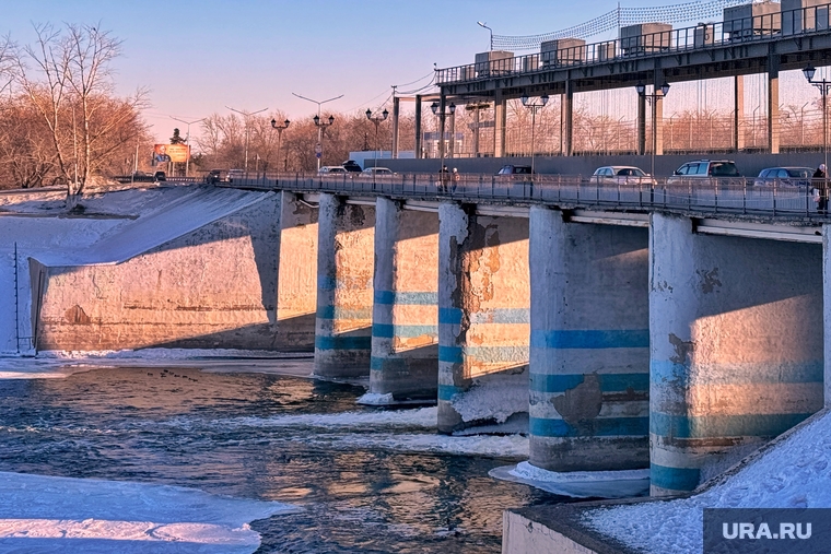 Город. Курган , тобол, наводнение, весна, дамба кургана