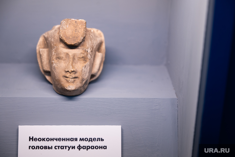 А это оригинал, который сейчас «гастролирует» в Пермской художественной галерее