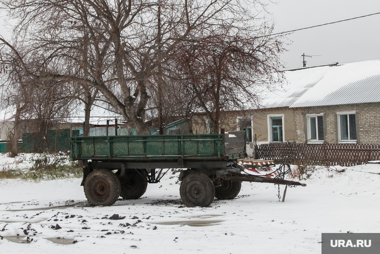 Разное. Курган, барак, зима, прицеп, автотехника, село