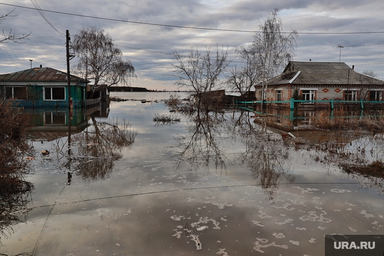 Звериноголовское. Курган, деревня, половодье, паводок, уровень воды, наводнение, потоп, улица, река кама