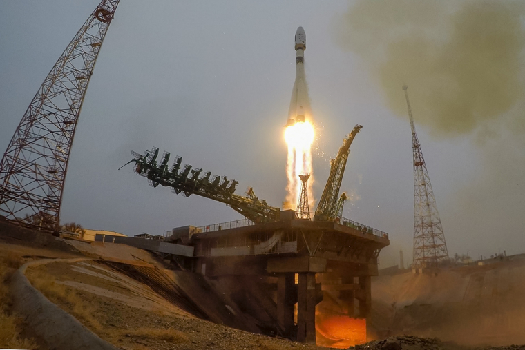 Искусственные спутники Земли, сайт Роскосмоса. Москва, старт, пуск, ракета, космонавтика, космодром, стартовая площадка, запуск, полет в космос