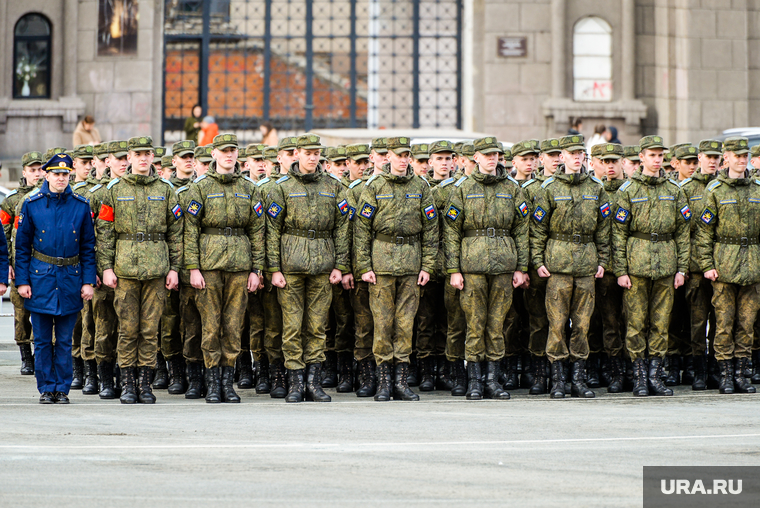 Репетиция парада Победы. Челябинск, силовики, камуфляж, армия, военные, солдаты, войска, военнослужащие, репетиция парада, торжественное построение, вежливые люди