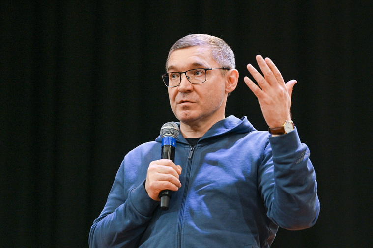 Полпред Владимир Якушев провел встречу с жителями Ишима