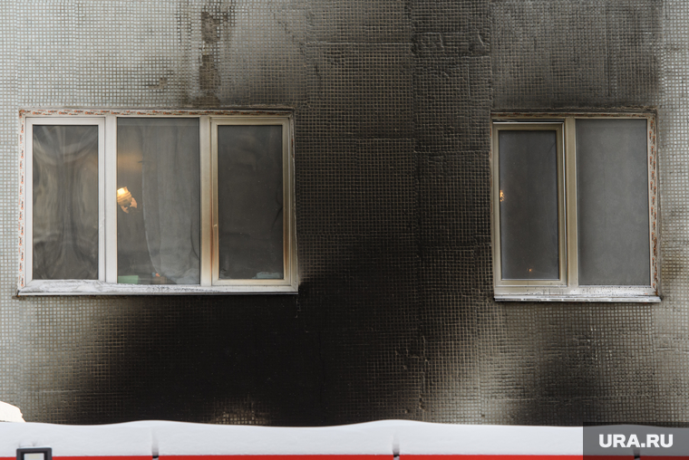 Последствия пожара на улице Рассветная, 7. Екатеринбург, многоэтажка, жилой дом, последствия пожара, многоквартирный дом