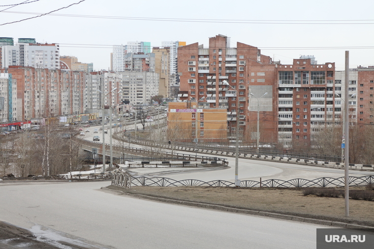 Городской траффик во время нерабочих дней точки съемки вторник Пермь, средняя дамба