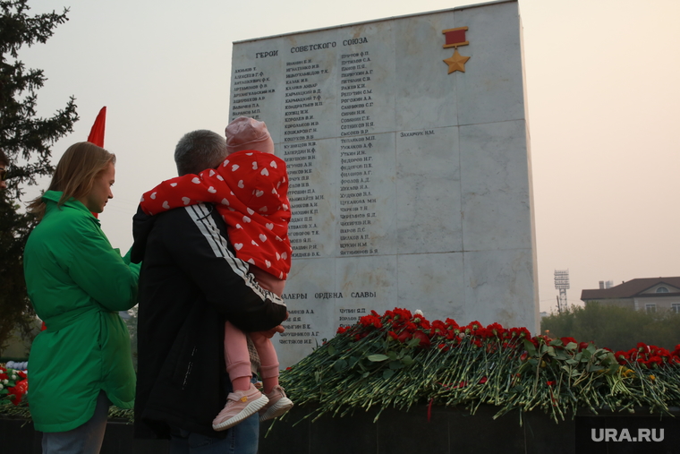 Вечный огонь. Тюмень , день победы, вечный огонь