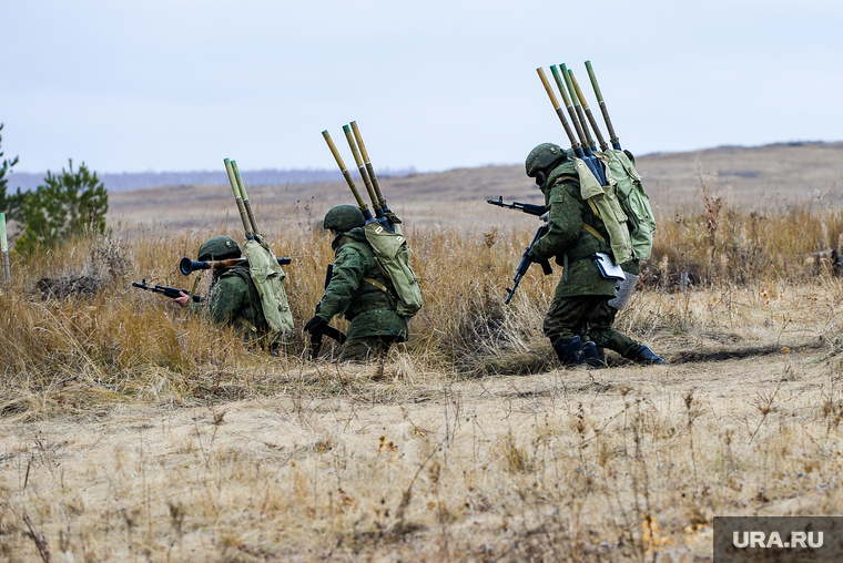 Боевое слаживание мобилизованных на Чебаркульском полигоне ЦВО. Челябинская область, учения, армия, военные, солдаты, оружие, вооружение, война, бойцы, боевые действия, полигон, сво, боевое слаживание, гранатометчики