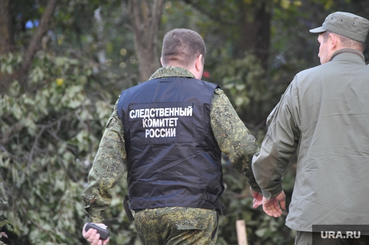 Ейск, дом, пострадавший в результате падения самолета. Ейск, следственный комитет, следователь, ейск