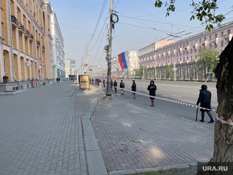 9 мая. Челябинск, улица, полиция, оцепление, движение закрыто