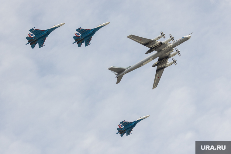 Генеральная репетиция Парада Победы-2022 на Красной площади
. Москва, армия, военные, авиация, самолет, ввс, воздушный парад, вкс россии, ту95, ту 95, ту-95