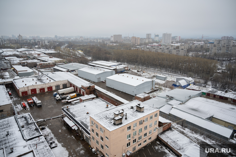 Промзона в снегу апрельским утром. Пермь, снег, пригород, город, промышленная зона, весна, осень, апрель