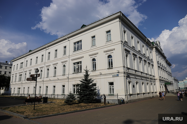 Гимназии и лицеи. Екатеринбург, гимназия 9, ленина 33