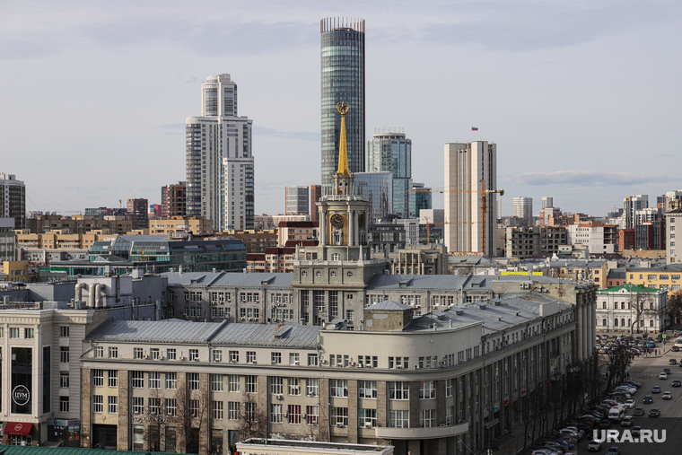 Весна в городе. Екатеринбург, администрация екатеринбурга, город екатеринбург, мэрия екатеринбурга